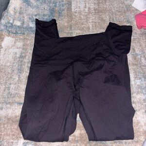 black lululemon leggings